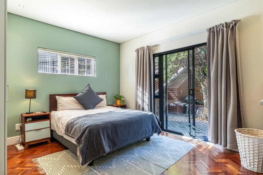 To Let 2 Bedroom Property for Rent in Vredehoek Western Cape